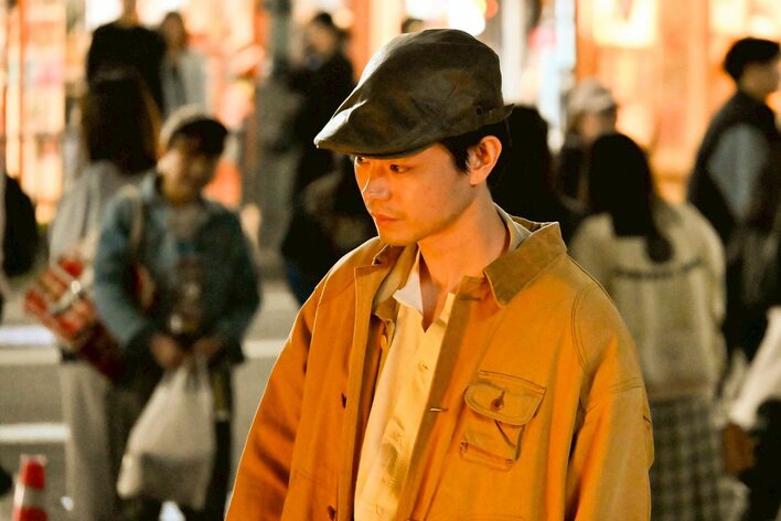 【写真5枚】『もしもこの世が舞台なら、楽屋はどこにあるのだろう』の魅力を語る菅田将暉の写真を見る