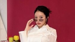 「美脚！！」王林 膝上丈のスカート姿披露！白ブラウスのカメラ目線ショットにファンから「やっぱり脚が長い」