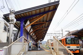 京都・左京区 “つくり手” が集う街で、創作を見守る「風見鶏」　叡山電鉄「茶山・京都芸術大学駅」に卒業生作品を新設置