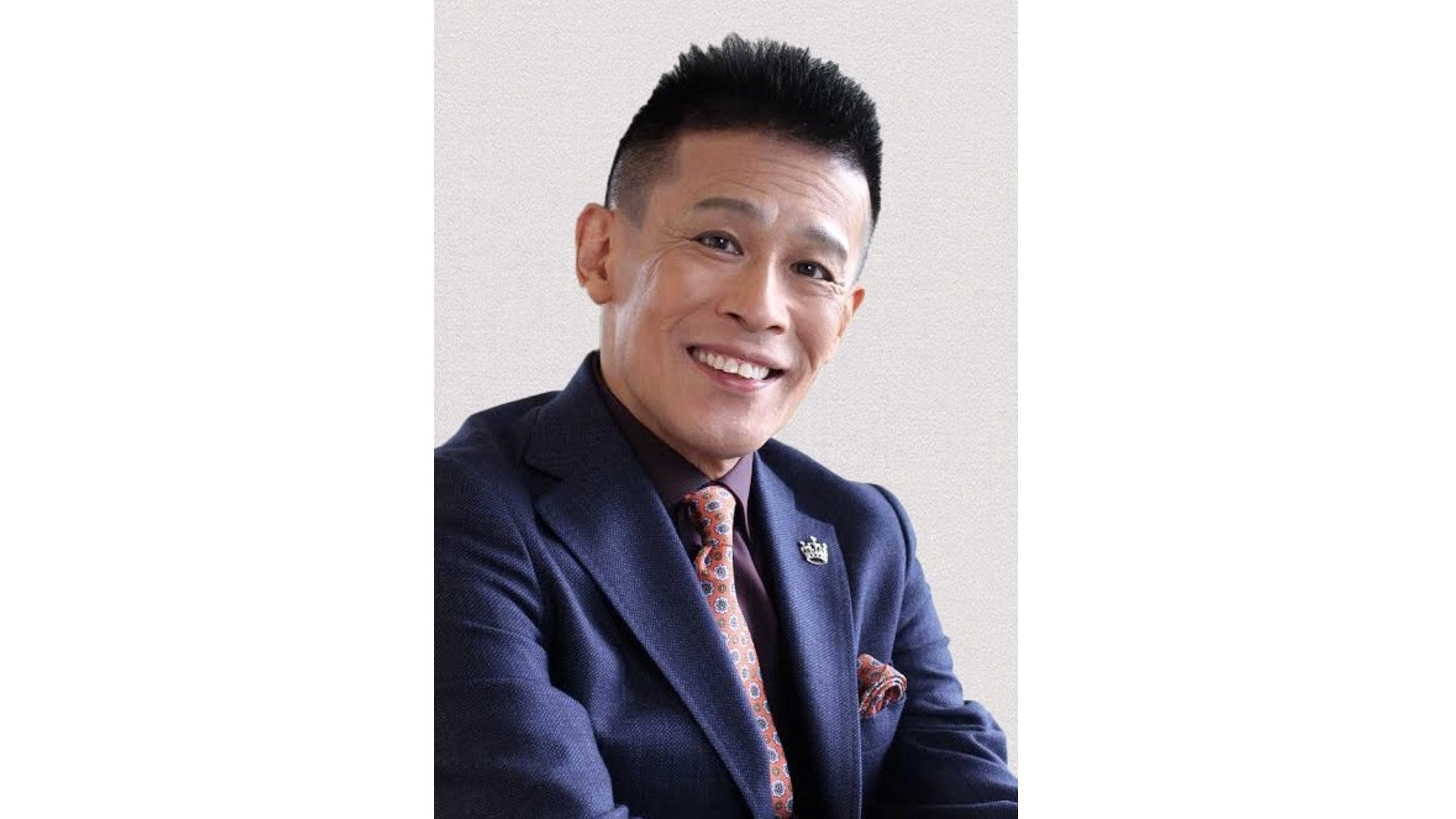 柳沢慎吾 やんちゃな“幼少期写真”の白黒ポスター公開 63歳で初の単独