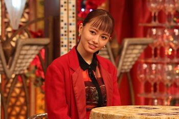 山本舞香「長瀬さんに話しかけられるとドキドキしちゃう♡」本番中に訪れた恋に、松岡が「ハニーの顔をするな」