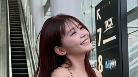 「スタイルの良さでかなり目立ちそう」久間田琳加 ほっそり二の腕＆デコルテ見せのキャミコーデ披露！『ちいかわ』推し活ショットにも注目