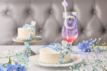 【5月限定】まるで花束を味わうショートケーキ。歌舞伎町で完売が続く“話題の青いケーキ”が今年も登場。