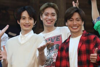 屋良朝幸、浜中文一と東日本大震災被災地を訪れ感銘「ステージの上から被災地の方の思いを伝えたい」