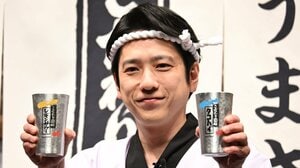 二宮和也「嵐のコンサートのリハも始まって･･･」ハチマキ＆前掛けの大将スタイルで登場！レモンサワー＆タコハイのダブル乾杯でご満悦の表情に会場から笑いも 