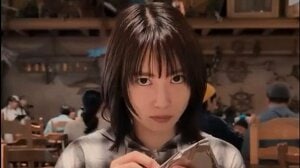 「なんて良い表情」志田未来 ディズニーシーでの“疑問しか残らない”動画に反響！ランダムグッズ開封に目を見開き驚いた姿に「めっちゃいい反応」