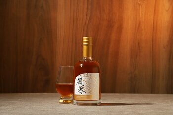 オーク樽仕込みの国産メープルウイスキー「楓香」が販売開始