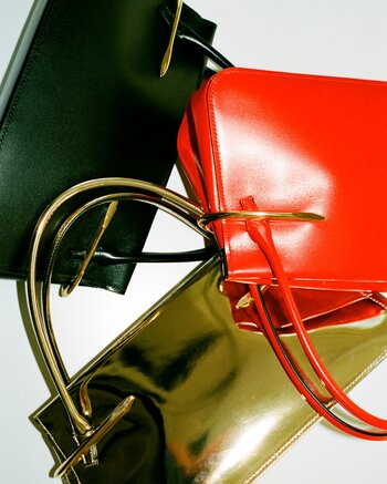 ジバンシィの新作バッグ「ピンチ」が発売