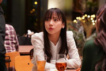 憧れの先輩との距離を詰められず悩む茜（齊藤京子）！“不意キス”が起こす奇跡＜『恋愛戦略会議』第2話完全版＞