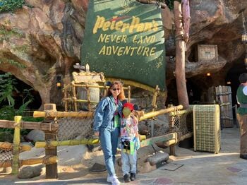 peco ディズニー愛語る「パワースポットであり“栄養”」新エリア・ファンタジースプリングスを息子と体験！