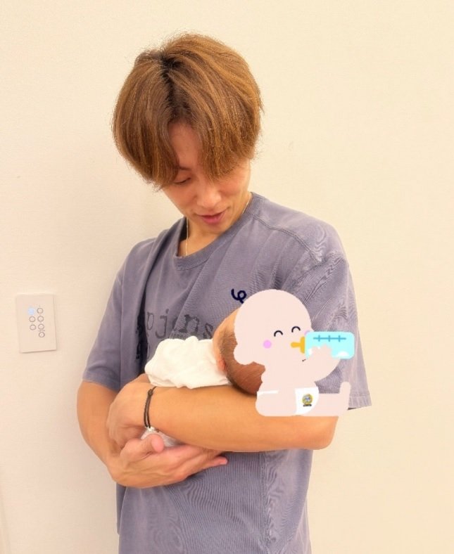 【画像6枚】「いい夢見ろよ～」スヤスヤ眠る生後1ヵ月の次女・夢空ちゃんと杉浦太陽の2ショットを見る