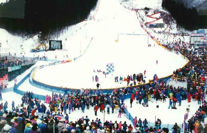 【雫石スキー場開業45周年・雫石プリンスホテル開業35周年】1990年代の記憶を呼び覚ます特別な一日「Back to ’90s SHIZUKUISHI」開催