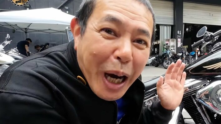 ノッチ 4台目となる納車されたばかり“愛車”を公開！妻に内緒で旧車バイク購入「やりやがった！」と驚きつつ一緒に喜ぶ夫婦の姿に反響