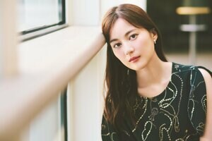 生田絵梨花が「同い年で、すごく尊敬する」友人とは？旅行先で一緒に「めっちゃストイック」なピアノ連弾も！