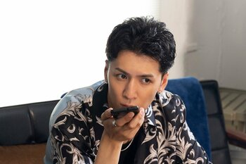 「乾さんに救われてぇぇ」藤井流星の“ヒーロー感”にSNS大興奮「メロすぎて無理」「惚れてまうやろ」の声『スティンガース』