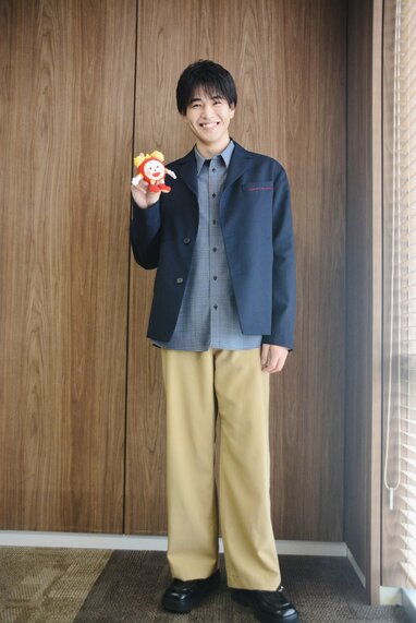 中沢元紀 “兄貴”北村匠海からのムチャぶりで耳をピクピク！薄暗い