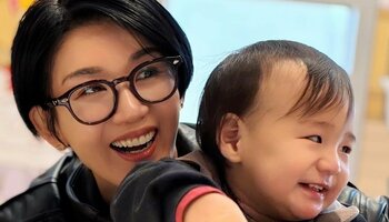 「泣きました」栗原恵 1歳長男の成長記録を公開！誕生からこれまでの愛情詰まった1本の動画に「何度も見てます」「ジーンときた」などと称賛の嵐