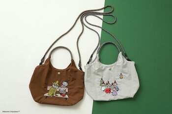 【ムーミン】新登場！繊細なアート刺繍で楽しむリトルミイと家族の世界。約120gの軽やかさと、トート＆ショルダーで楽しめる2WAY仕様を叶えた、毎日持ち歩きたくなるバッグ。