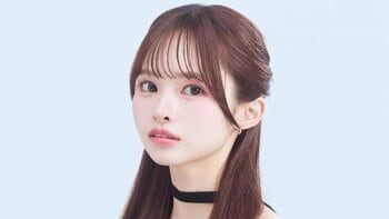 “ほぼ0日婚”で話題！再婚発表の2児の母・藤咲凪 夫とのウエディングショットに反響「旦那さんめっちゃ優しそう」結婚指輪がキラリ