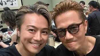 「涙出た」EXILE TAKAHIROとATSUSHIの2Sにファン感動！互いに顔を寄せ合う親密姿に「良い笑顔すぎる！」