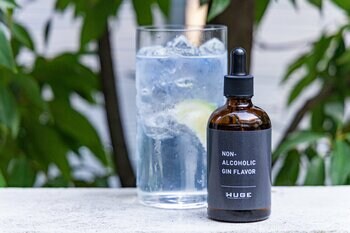 〈HUGE×@aroma〉天然アロマで作るノンアルジン「0%ジントニック」を開発