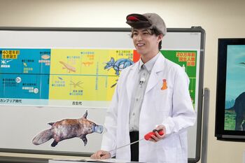 超特急・タカシワールド全開！体が“光る”謎の生き物 カモノハシの魅力を語りつくす！