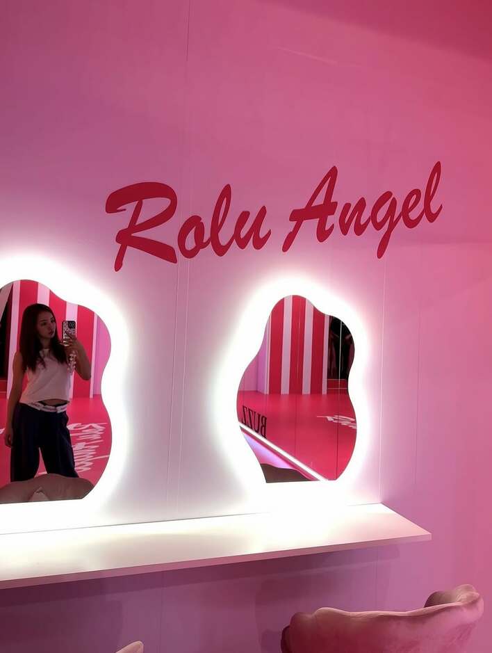 【画像10枚】「すごい豪華！」板野友美が作った“日本一可愛いスタジオ”の中を見る