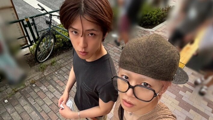 【画像14枚】「そんな人混みに！？」JO1・河野純喜＆木全翔也 隅田川花火大会で“普通に歩いてる”プライベートショットを見る