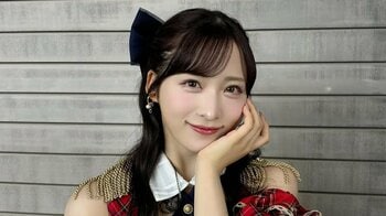 「美女神すぎる」小栗有以 新衣装はAKB48王道 赤チェックのミニスカ衣装！愛くるしい表情に“かわいい”の嵐