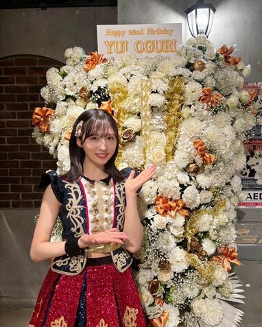 AKB48　小栗有以　2ショット写真会場限定 お守り　おまもり爆レス祈願ver. AKB48劇場爆レス祈願御守り小栗有以ver サイン入