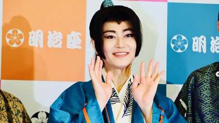 氷川きよし「ごめんなさい、取り乱しました（笑）」座長公演開幕会見で、北島三郎＆村田英雄ら大御所の名曲をノリノリで披露