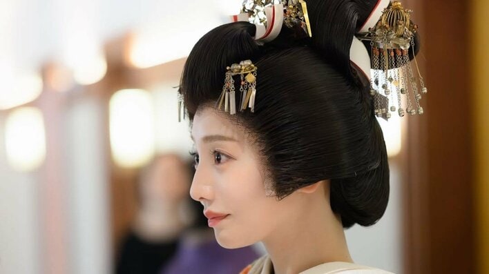 能條愛未 中村橋之助との豪華披露宴で母との2ショットを公開！夫に選んでもらった伝統感じる華やか色打掛姿も披露