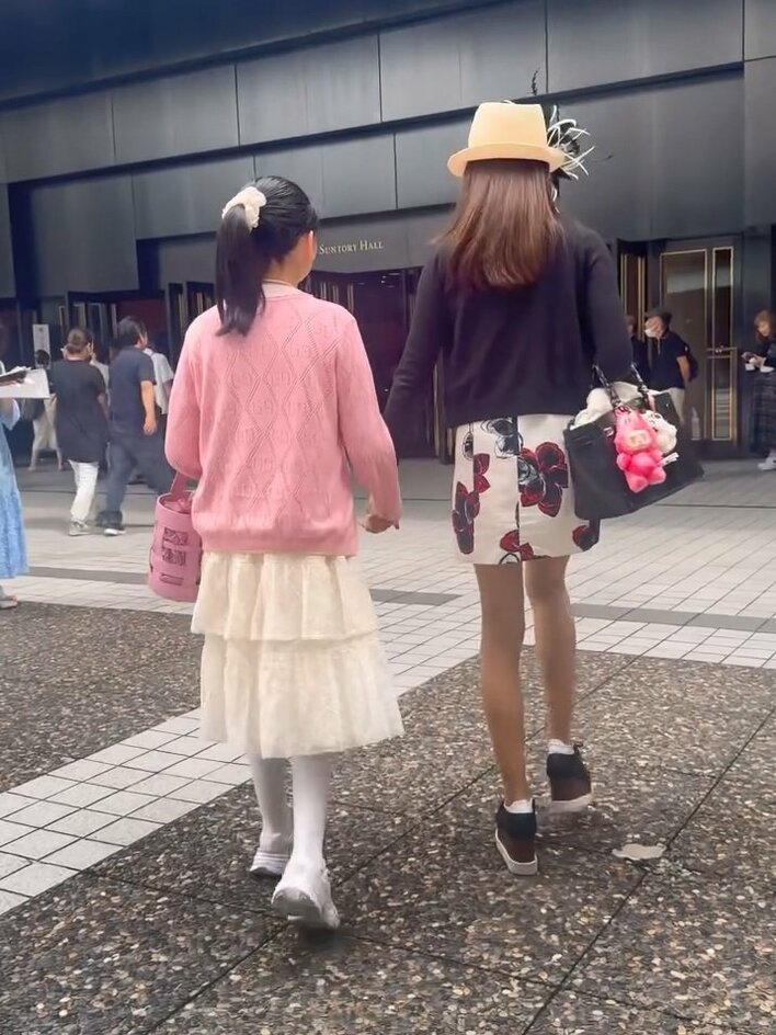 神田うの娘(01)