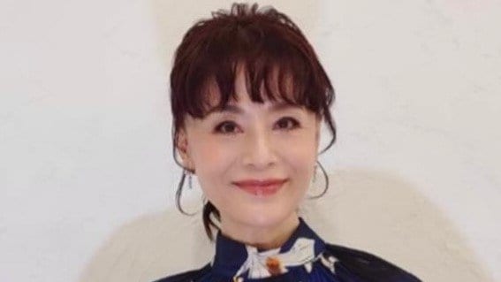 大地真央 “豪華自宅”の門松＆おせちを公開！テーブルに広げられた重箱の数々に「目がくらみます」「素晴らしい１年になりそう」