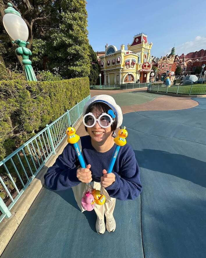 【画像8枚】“全身ドナルド”で大はしゃぎ！ディズニー新イベントを満喫する志田未来を見る