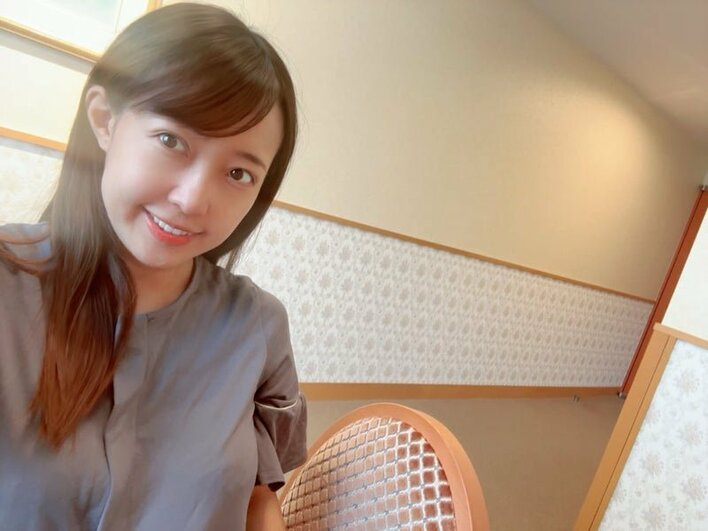 【画像11枚】第3子を出産した川崎希が公開した産院での豪華なお祝い膳の写真などを見る