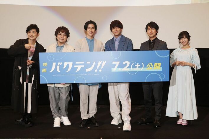 下野紘、大雪の日のタクシー乗り場で後輩の佐倉綾音に話しかけて… 極秘の誕生日サプライズ作戦