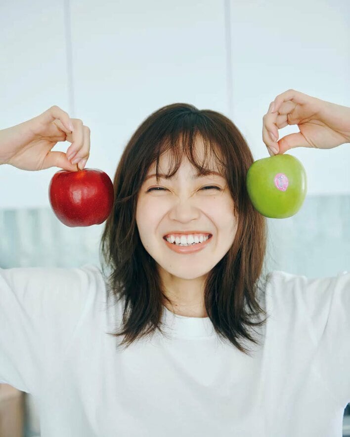 櫻坂46・松田里奈 1st写真集の裏表紙4種を一挙解禁！儚げな夕日のエモ