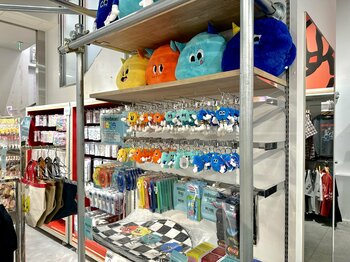 韓国で大注目のキャラクター「mellowbean」が全国の WEGO 8店舗にてグッズ販売を開始