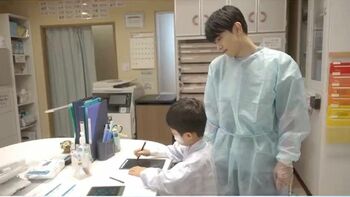 吉沢亮が「オレうまいな〜」と自画自賛！メイキング動画が公開『PICU 小児集中治療室』