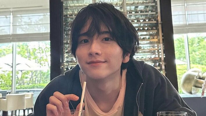 「3枚目に心臓えぐられた」板垣李光人 彼氏感たっぷりの激メロ姿を披露！かわいいとセクシーのギャップに「これは恋だ…好きいいいいい！」