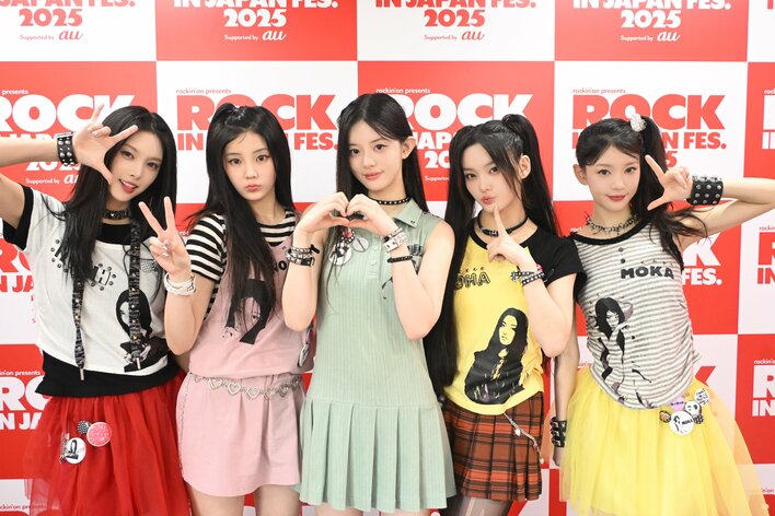 【画像8枚】初ロッキンを終えたILLITの特別衣装での撮り下ろし写真やステージの様子を見る