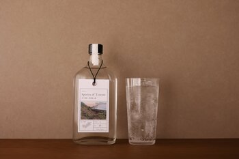 クラフトジン「Spirits of Terroir -高千穂郷・奥阿蘇 山椒- 」エシカル・スピリッツ公式オンラインストア及び実店舗で2025年12月10日（水）より数量・期間限定で発売