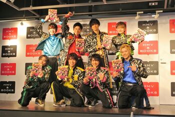 “雑草を食べながら！？”頑張ってきたボイメンが結成10周年のアニバーサリーブックを発売