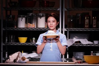 高畑充希「熱気で日生劇場が浮き上がりそう」主演ミュージカル『ウェイトレス』開幕コメント＆舞台写真公開！