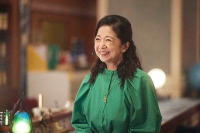 ＜試写室＞『介護スナックベルサイユ』英さん（高山広）のとてつもないワケアリが、魔法のワインの効能でまさかの謎解きミステリーに！