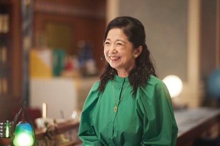 ＜試写室＞『介護スナックベルサイユ』英さん（高山広）のとてつもないワケアリが、魔法のワインの効能でまさかの謎解きミステリーに！