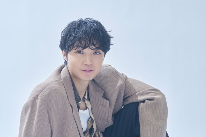 【写真】学生時代の校則についてなどを語る磯村勇斗の撮りおろしカット