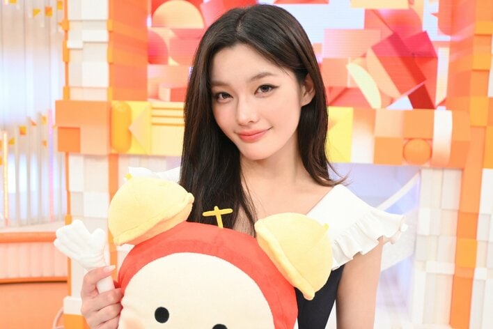 ILLIT・IROHA 夏休みの思い出は自由研究と1行日記「時間ができたら