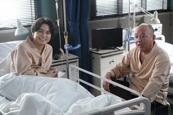 『Dr.アシュラ』第10話にマキタスポーツが朱羅（松本若菜）の友人のホームレス、矢野聖人が疾患を抱えた青年役で登場